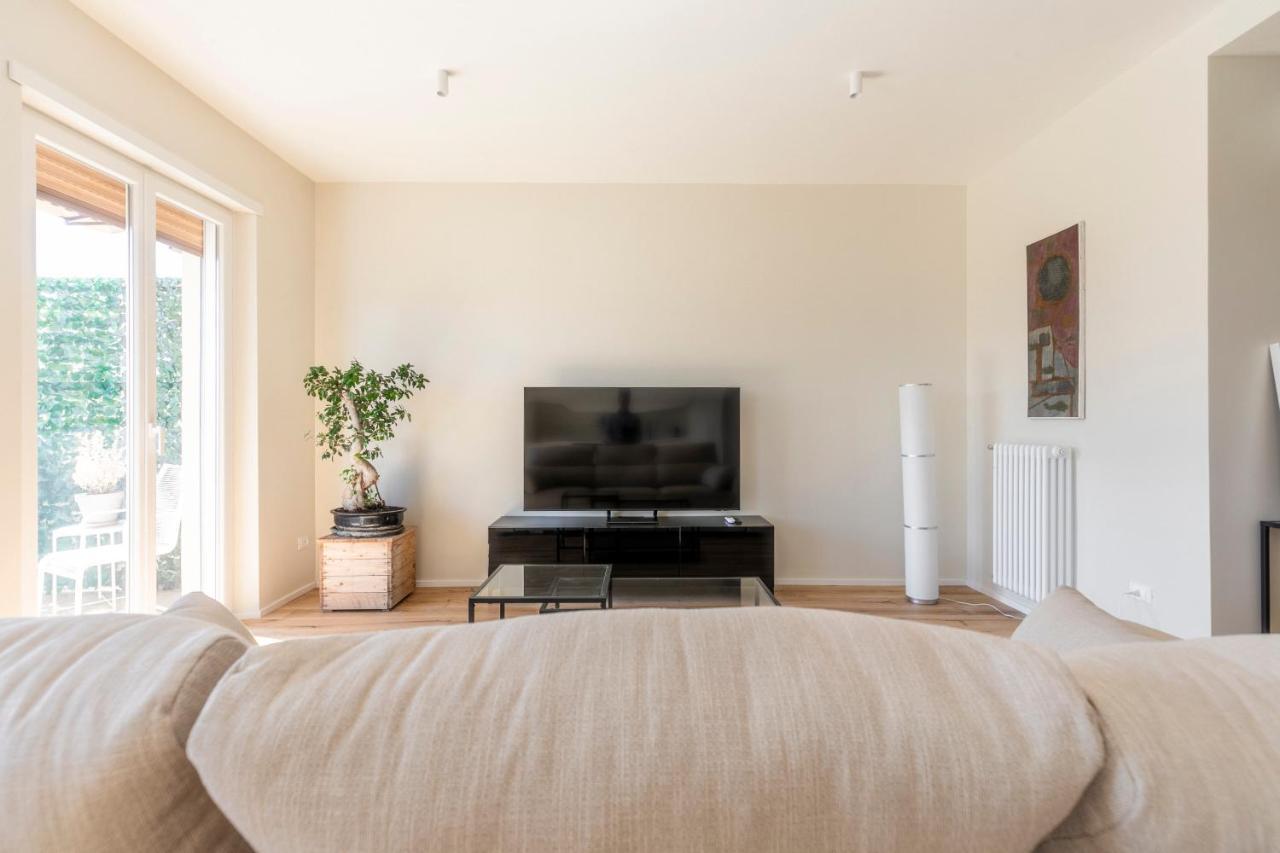 La Dolce Vita - Sunny Penthouse Trastevere Station 100Sqm 로마 외부 사진