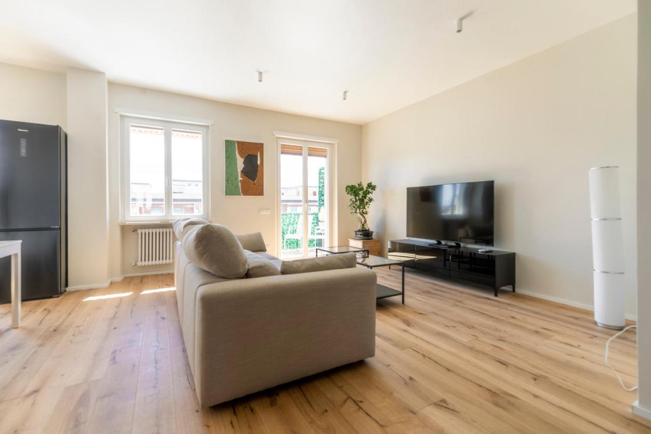 La Dolce Vita - Sunny Penthouse Trastevere Station 100Sqm 로마 외부 사진