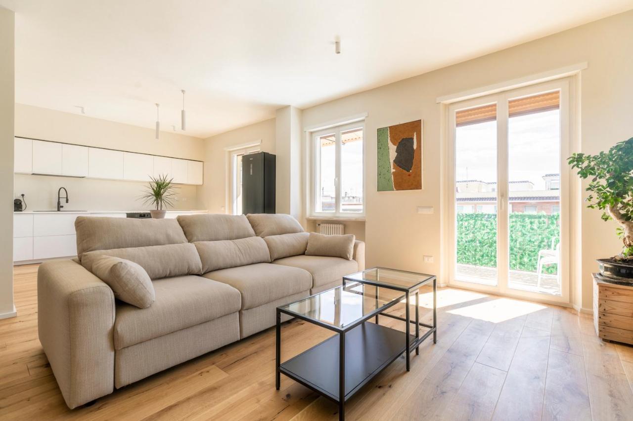 La Dolce Vita - Sunny Penthouse Trastevere Station 100Sqm 로마 외부 사진