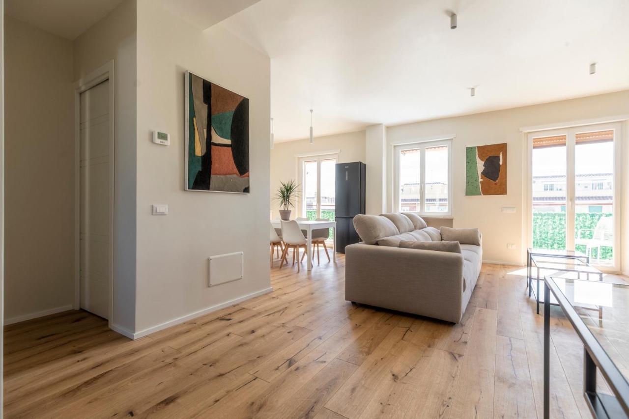 La Dolce Vita - Sunny Penthouse Trastevere Station 100Sqm 로마 외부 사진