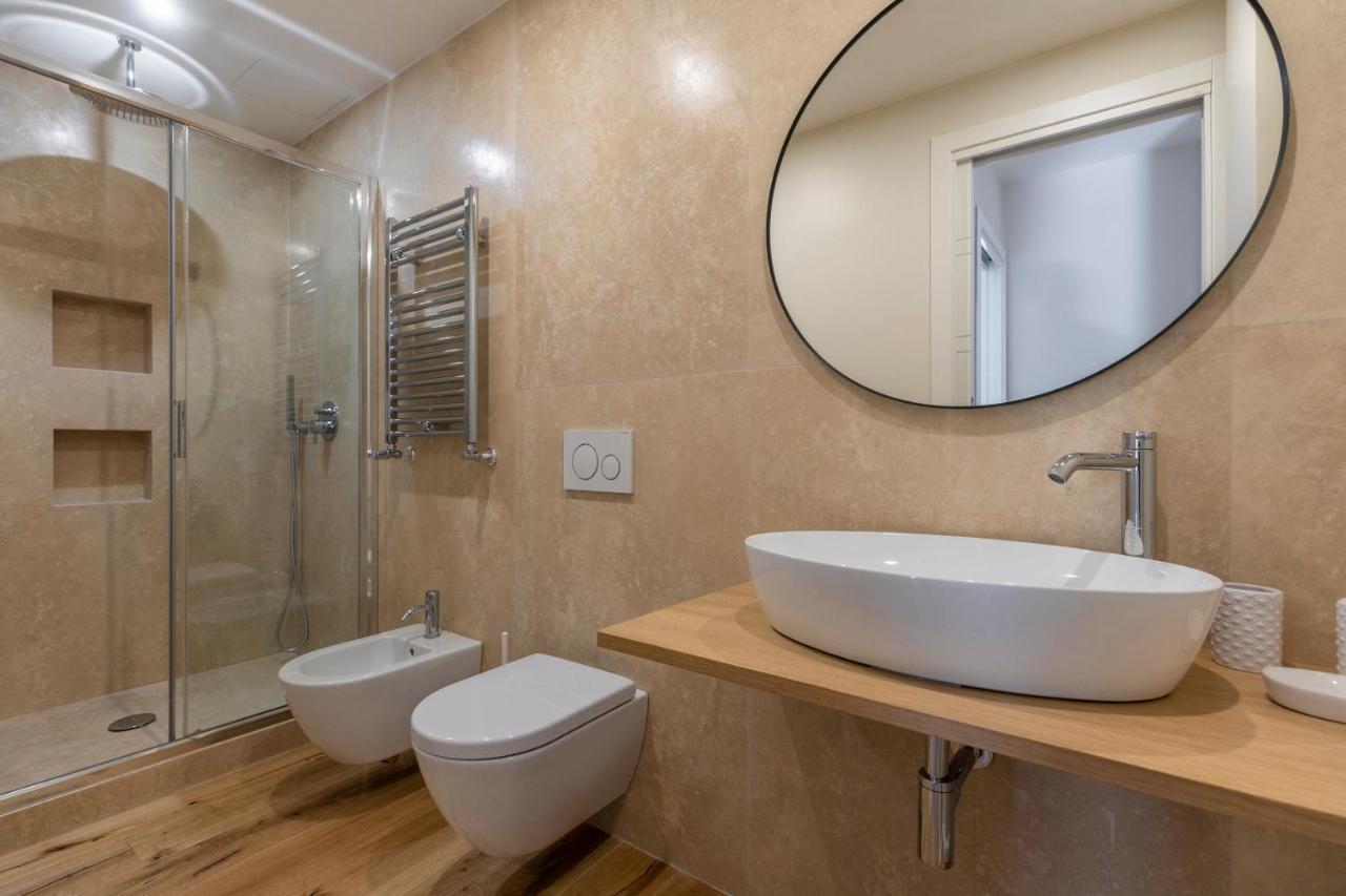 La Dolce Vita - Sunny Penthouse Trastevere Station 100Sqm 로마 외부 사진