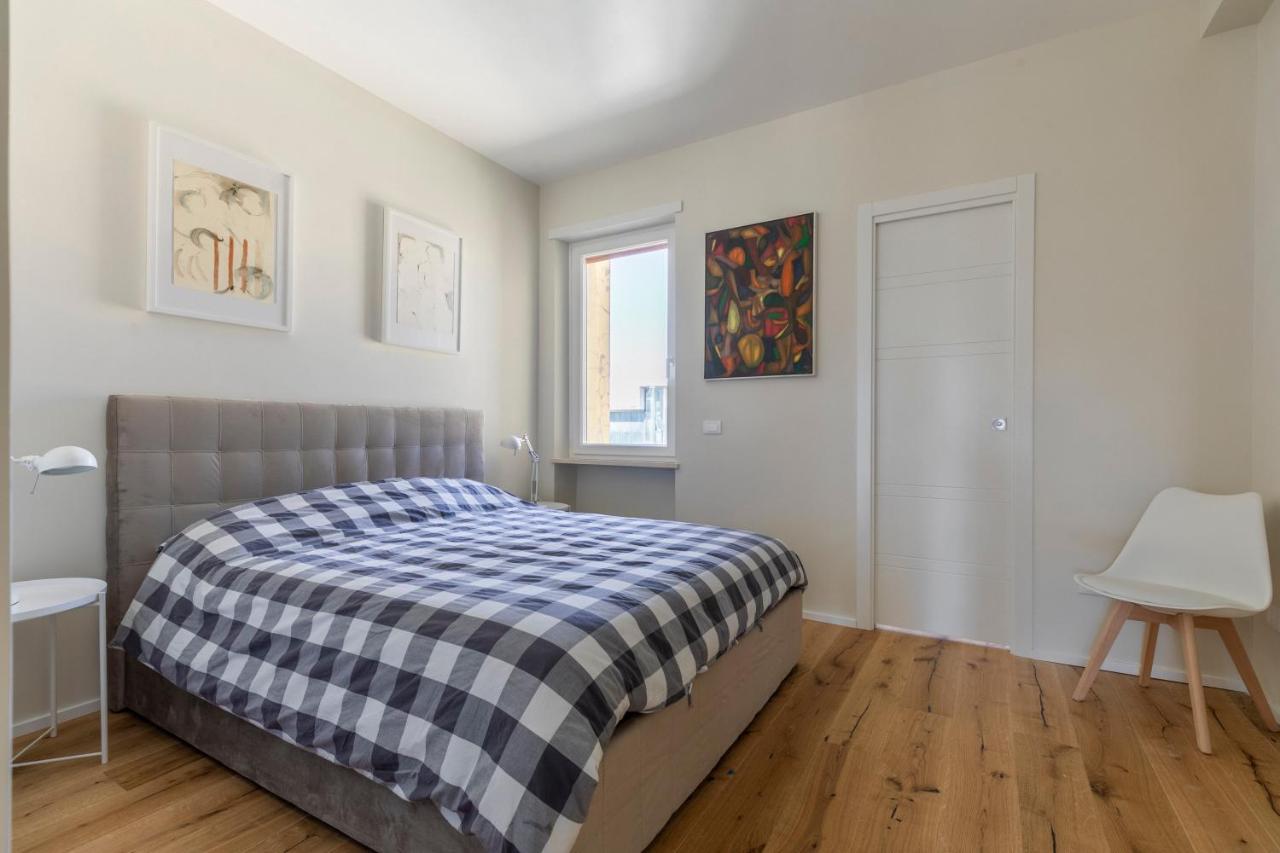 La Dolce Vita - Sunny Penthouse Trastevere Station 100Sqm 로마 외부 사진