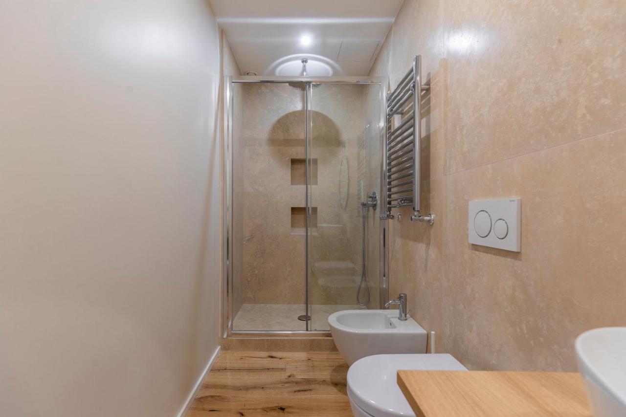 La Dolce Vita - Sunny Penthouse Trastevere Station 100Sqm 로마 외부 사진