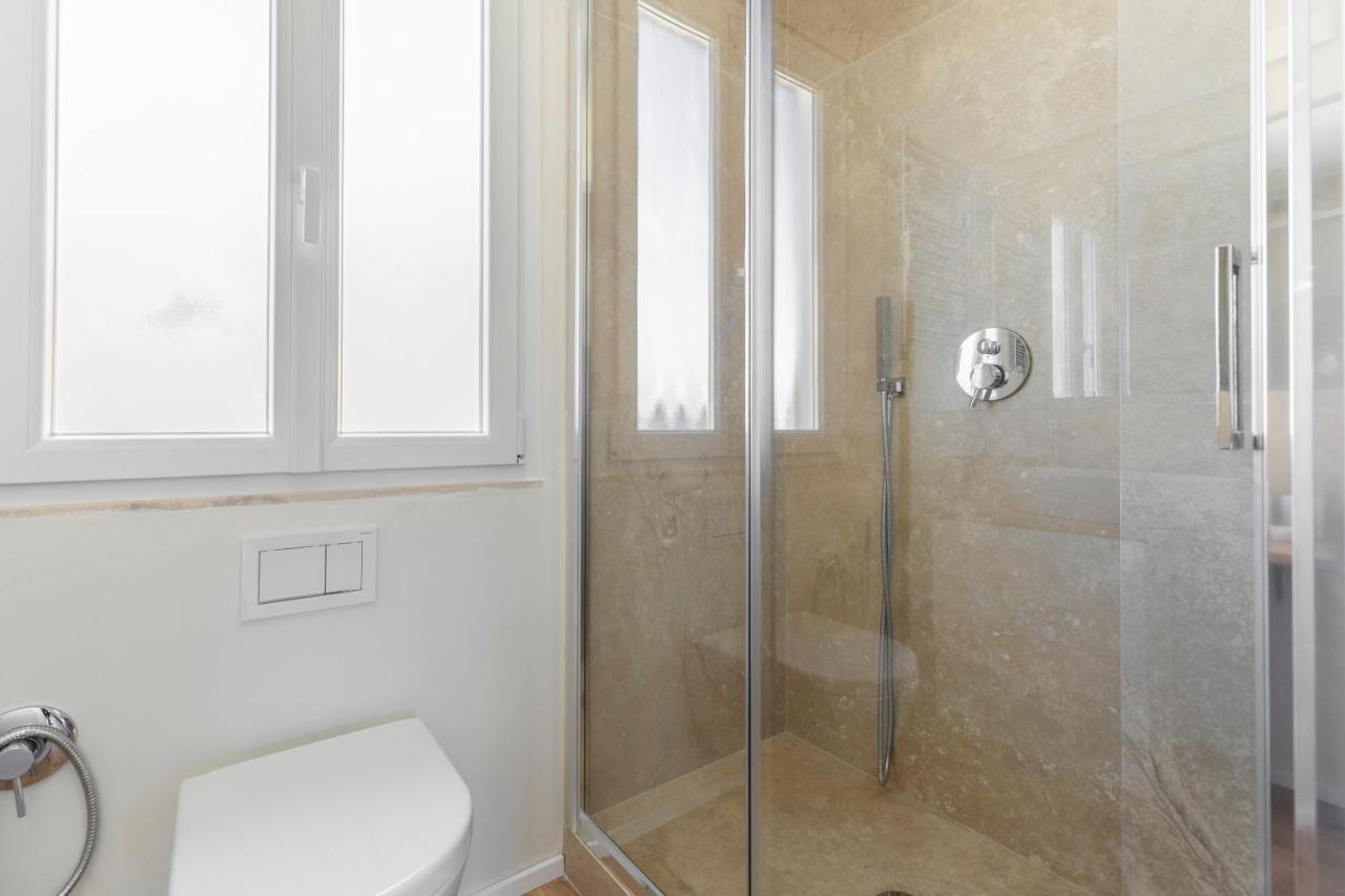 La Dolce Vita - Sunny Penthouse Trastevere Station 100Sqm 로마 외부 사진
