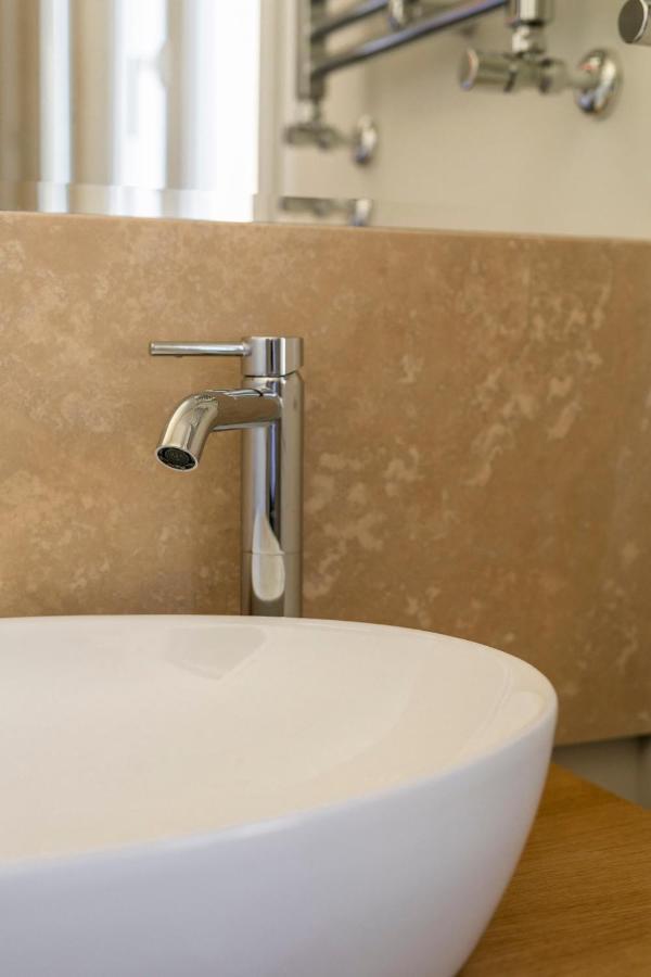 La Dolce Vita - Sunny Penthouse Trastevere Station 100Sqm 로마 외부 사진