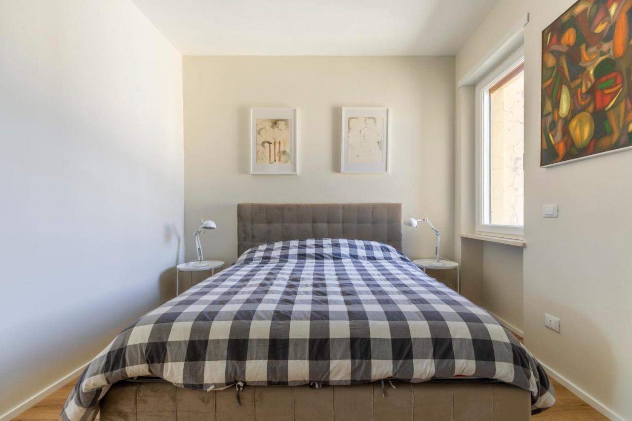 La Dolce Vita - Sunny Penthouse Trastevere Station 100Sqm 로마 외부 사진