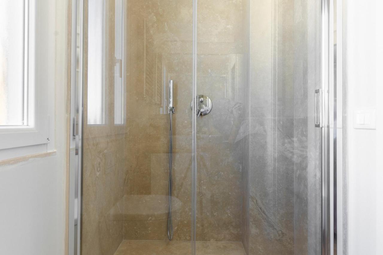 La Dolce Vita - Sunny Penthouse Trastevere Station 100Sqm 로마 외부 사진
