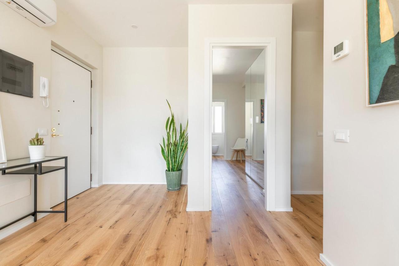 La Dolce Vita - Sunny Penthouse Trastevere Station 100Sqm 로마 외부 사진